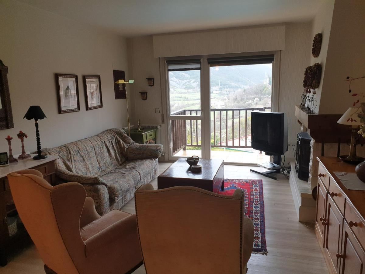 Apartamento Los Valles Χάκα Εξωτερικό φωτογραφία